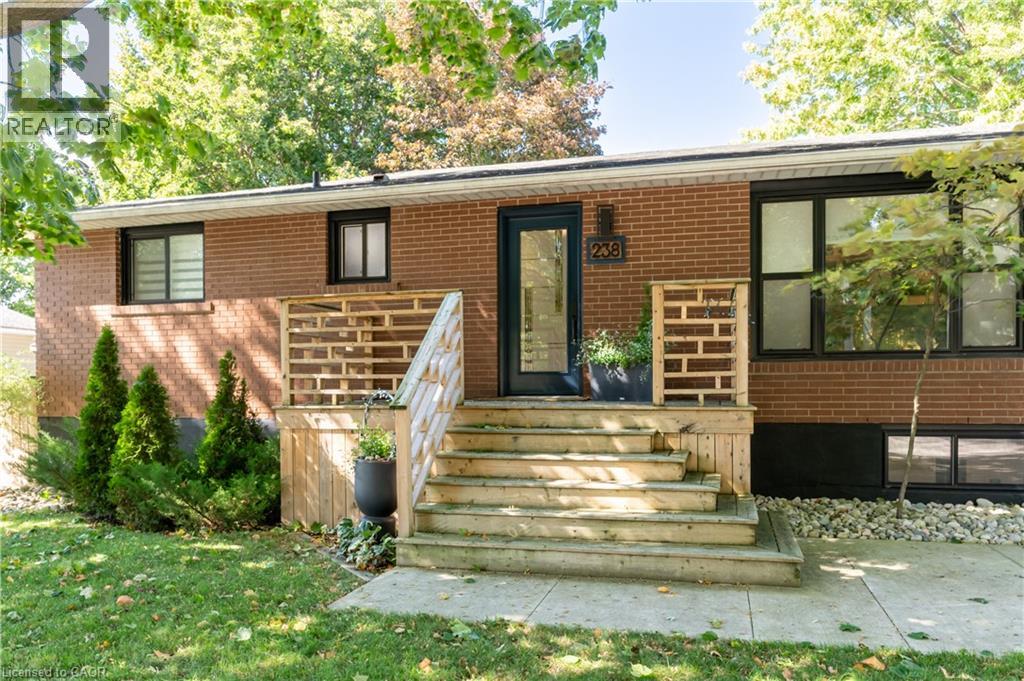 238 Morenz Drive, Mitchell, Ontario  N0K 1N0 - Photo 3 - 40864712