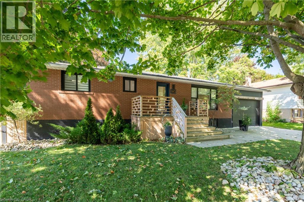238 Morenz Drive, Mitchell, Ontario  N0K 1N0 - Photo 2 - 40864712