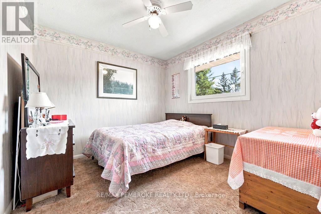 41 Centre Street W, Petawawa, Ontario  K8A 7E8 - Photo 18 - X13834228