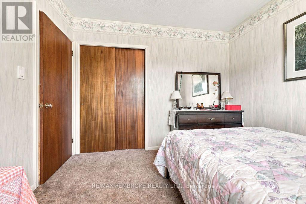 41 Centre Street W, Petawawa, Ontario  K8A 7E8 - Photo 19 - X13834228