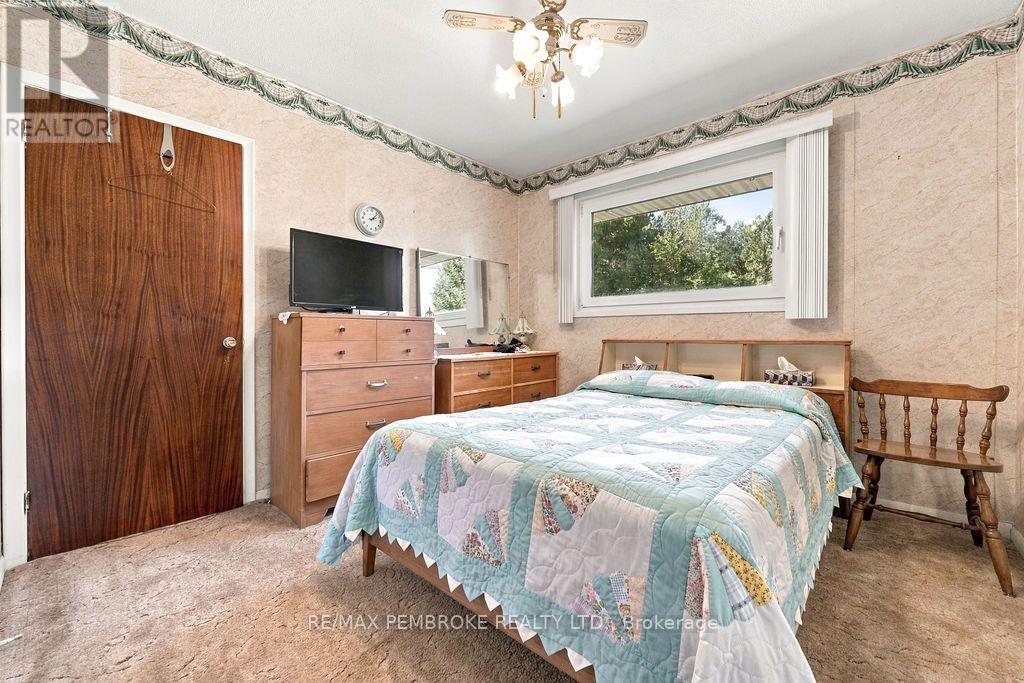 41 Centre Street W, Petawawa, Ontario  K8A 7E8 - Photo 23 - X13834228