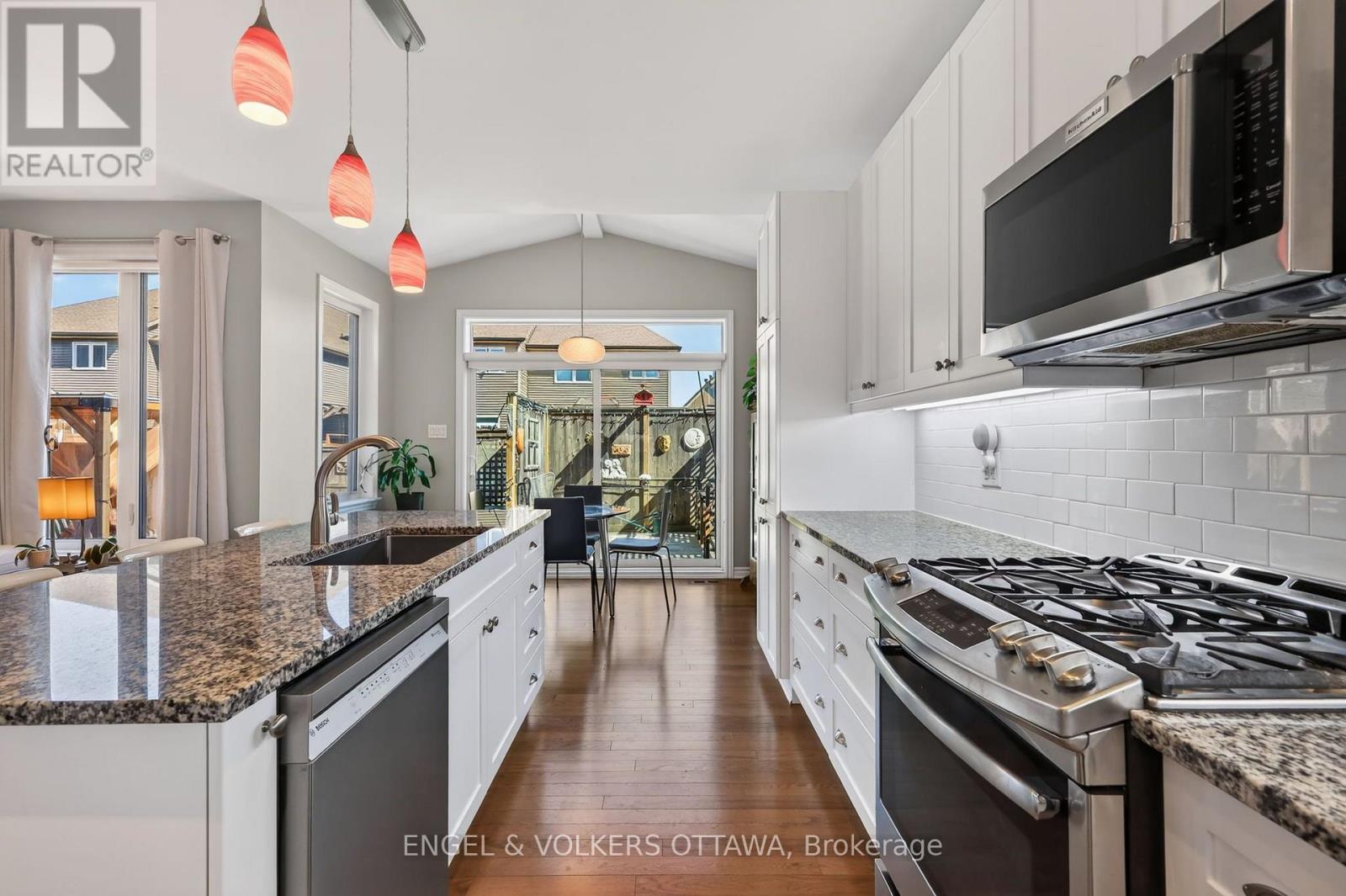 715 Bunchberry Way, Ottawa, Ontario  K1T 0J8 - Photo 14 - X13834268