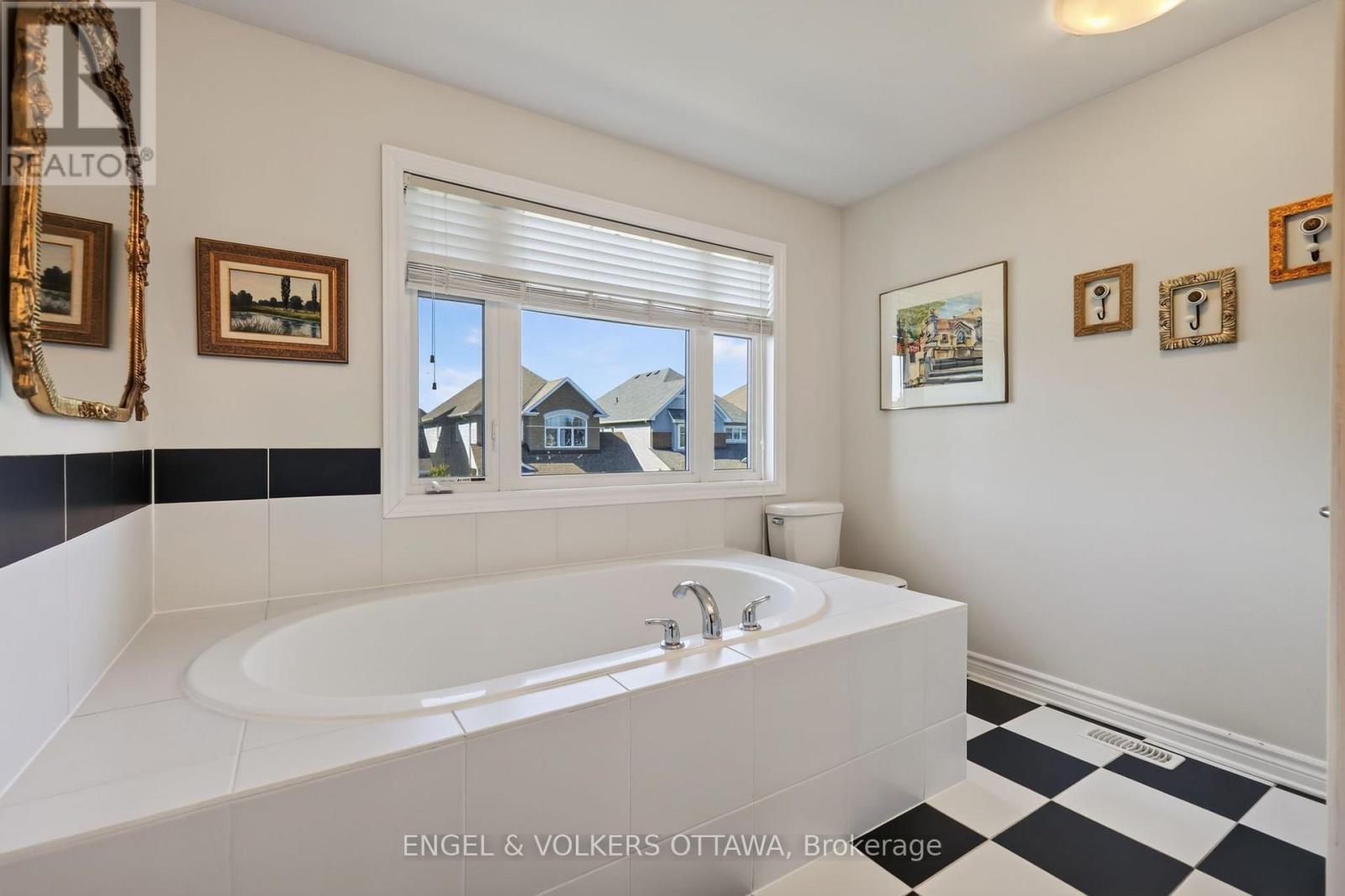 715 Bunchberry Way, Ottawa, Ontario  K1T 0J8 - Photo 23 - X13834268