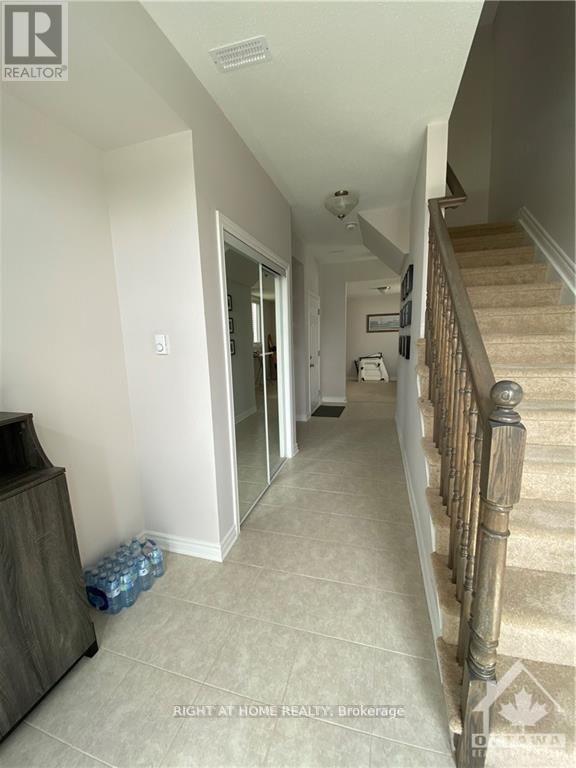 166 Pictou Crescent, Ottawa, Ontario  K2V 0R2 - Photo 2 - X13834342