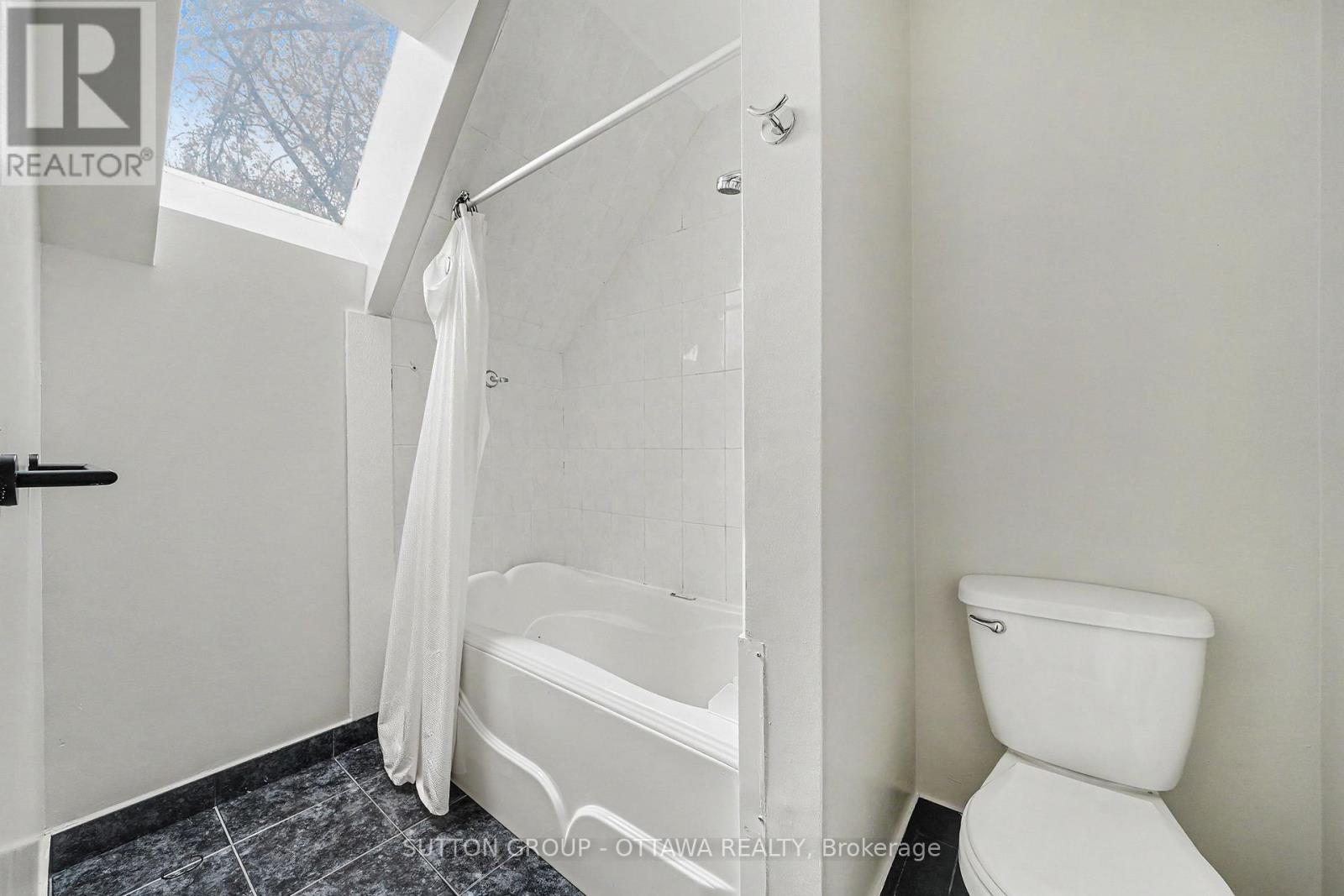 73 Scrivens Street, Ottawa, Ontario K2B 8N2 - Photo 14 - X13834386