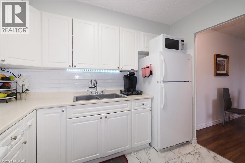 6 Walton Avenue Unit# 206, Kitchener, Ontario  N2C 2B5 - Photo 17 - 40866969
