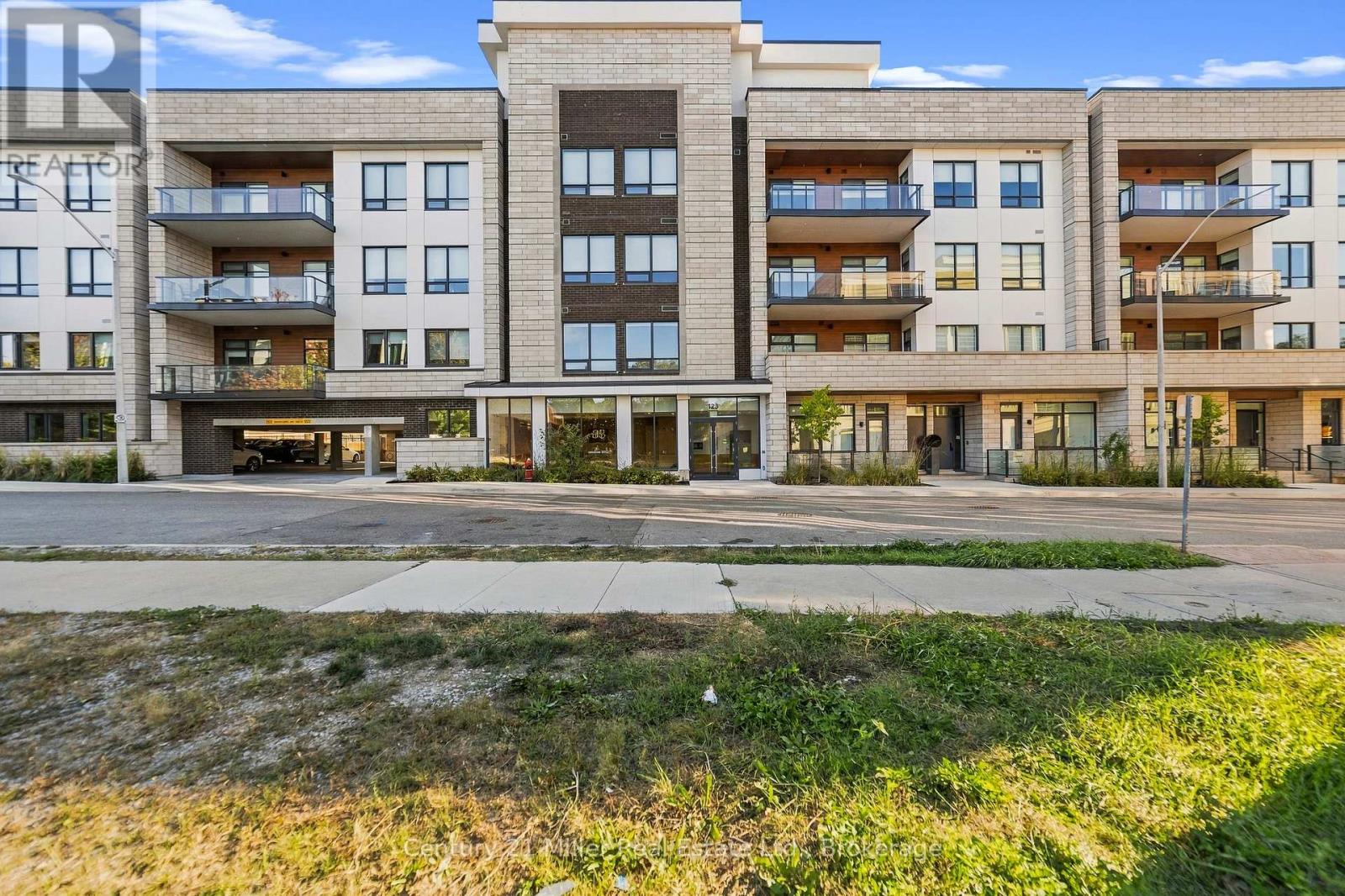 123 MAURICE DRIVE, Oakville, Ontario