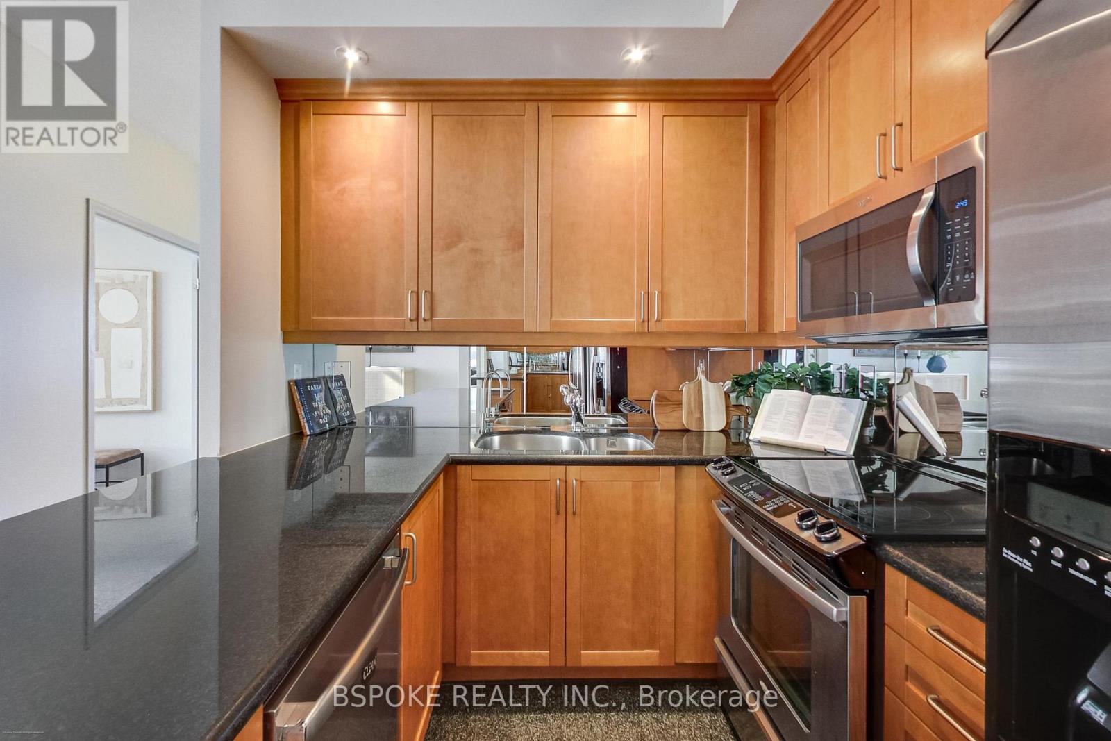 825 - 628 Fleet Street, Toronto, Ontario  M5V 1A8 - Photo 5 - C13834360