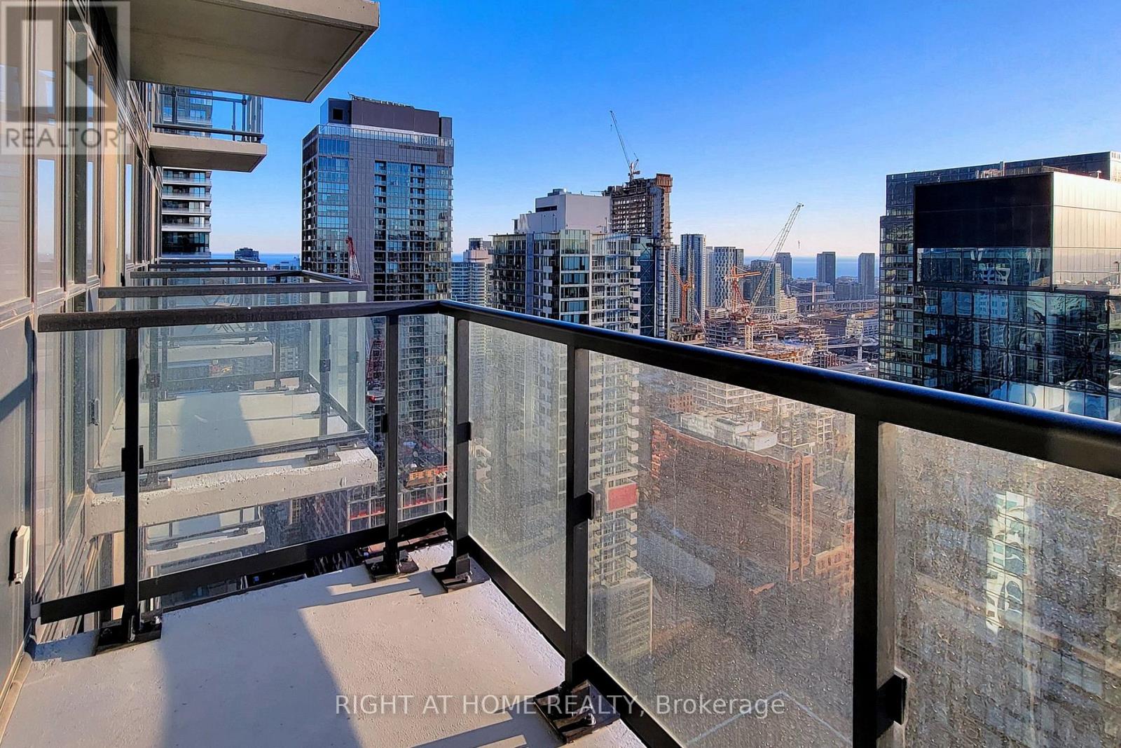 3505 - 87 PETER STREET