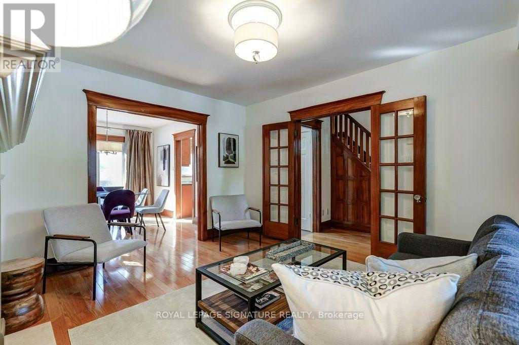 355 Wolverleigh Boulevard, Toronto, Ontario  M4C 1S7 - Photo 11 - E13834270