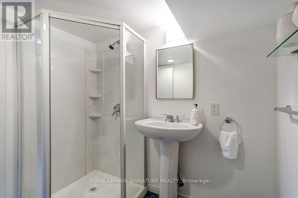 355 Wolverleigh Boulevard, Toronto, Ontario  M4C 1S7 - Photo 31 - E13834270