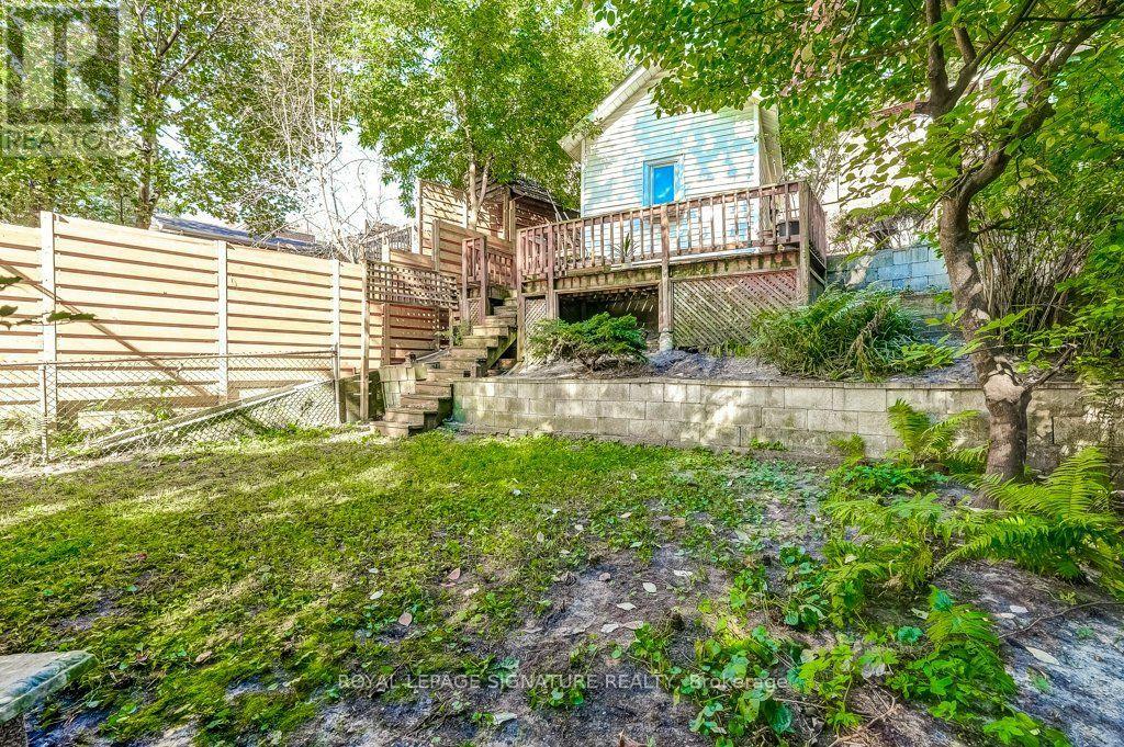 355 Wolverleigh Boulevard, Toronto, Ontario  M4C 1S7 - Photo 37 - E13834270