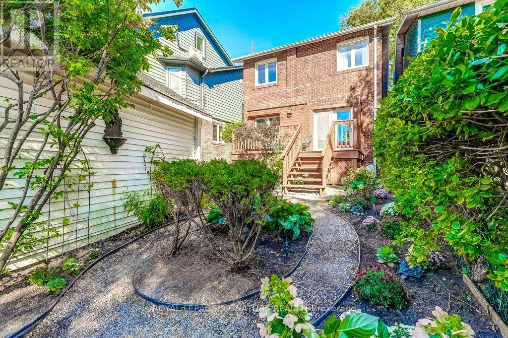 355 Wolverleigh Boulevard, Toronto, Ontario  M4C 1S7 - Photo 6 - E13834270