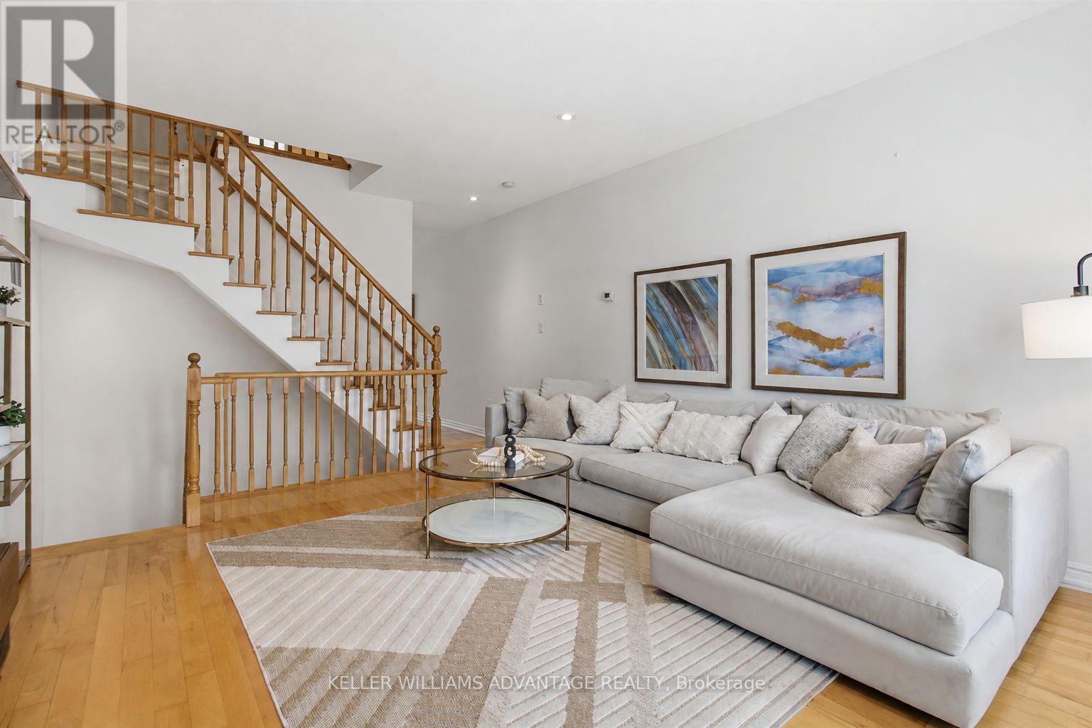 78 Woodbine Avenue, Toronto, Ontario  M4L 2A2 - Photo 8 - E13834326
