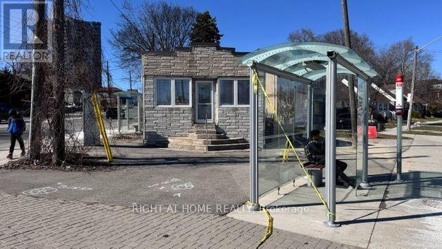 104 Danforth Road, Toronto, Ontario  M1L 3W7 - Photo 3 - E13834350