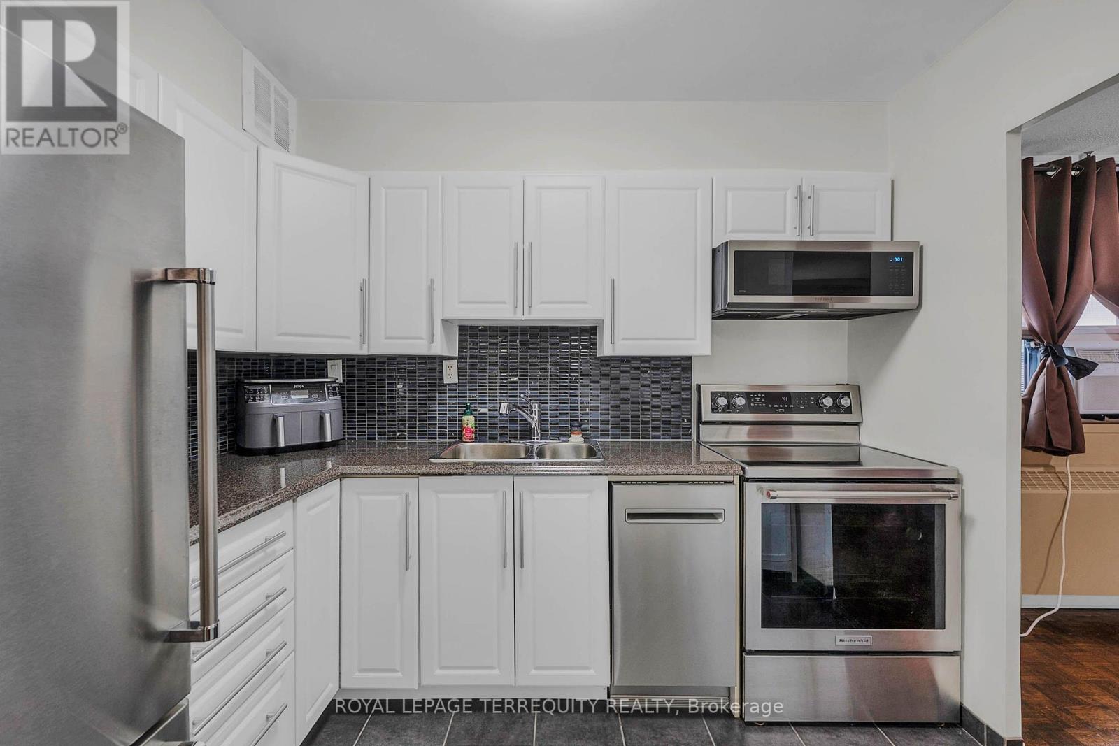 816 - 180 Markham Road, Toronto, Ontario  M1M 2Z9 - Photo 14 - E13834356