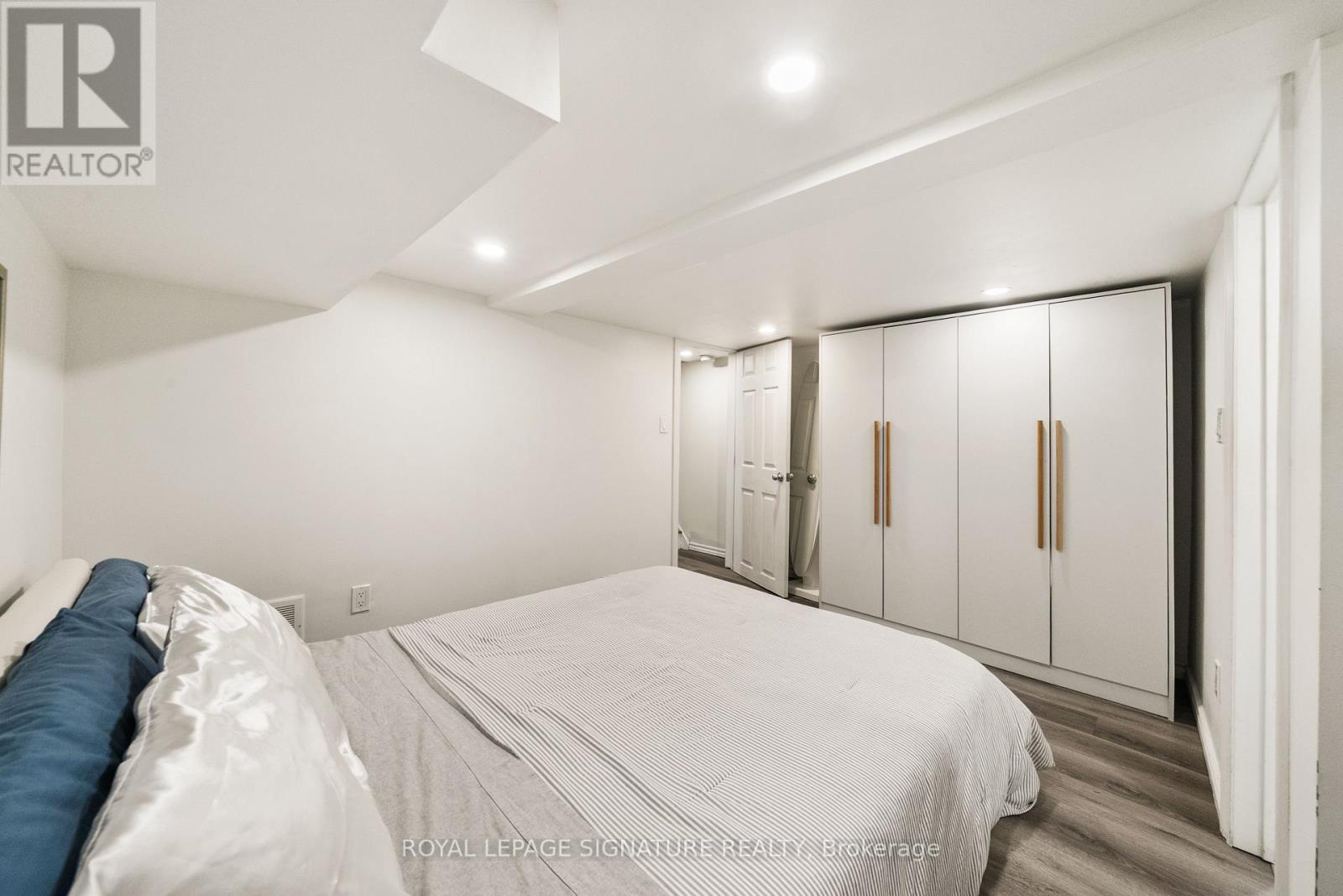 122 Duvernet Avenue, Toronto, Ontario  M4E 1V4 - Photo 22 - E13834384