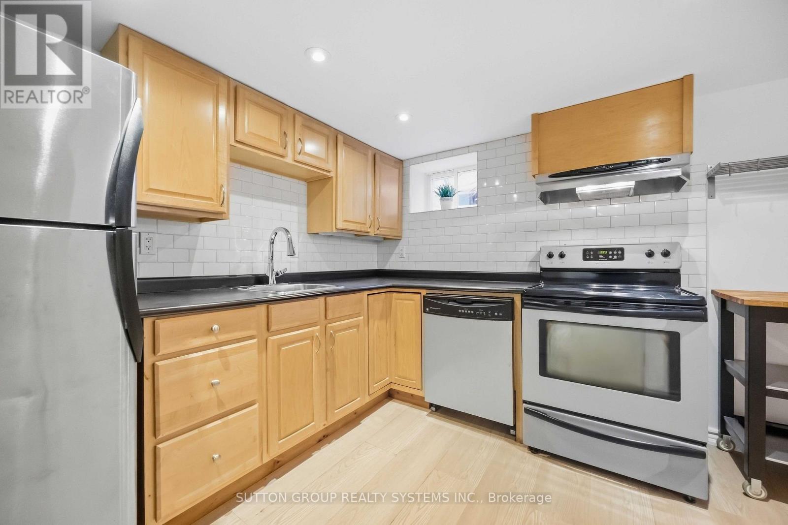 Lower - 103 Ashdale Avenue, Toronto, Ontario  M4L 2Y8 - Photo 4 - E13834414