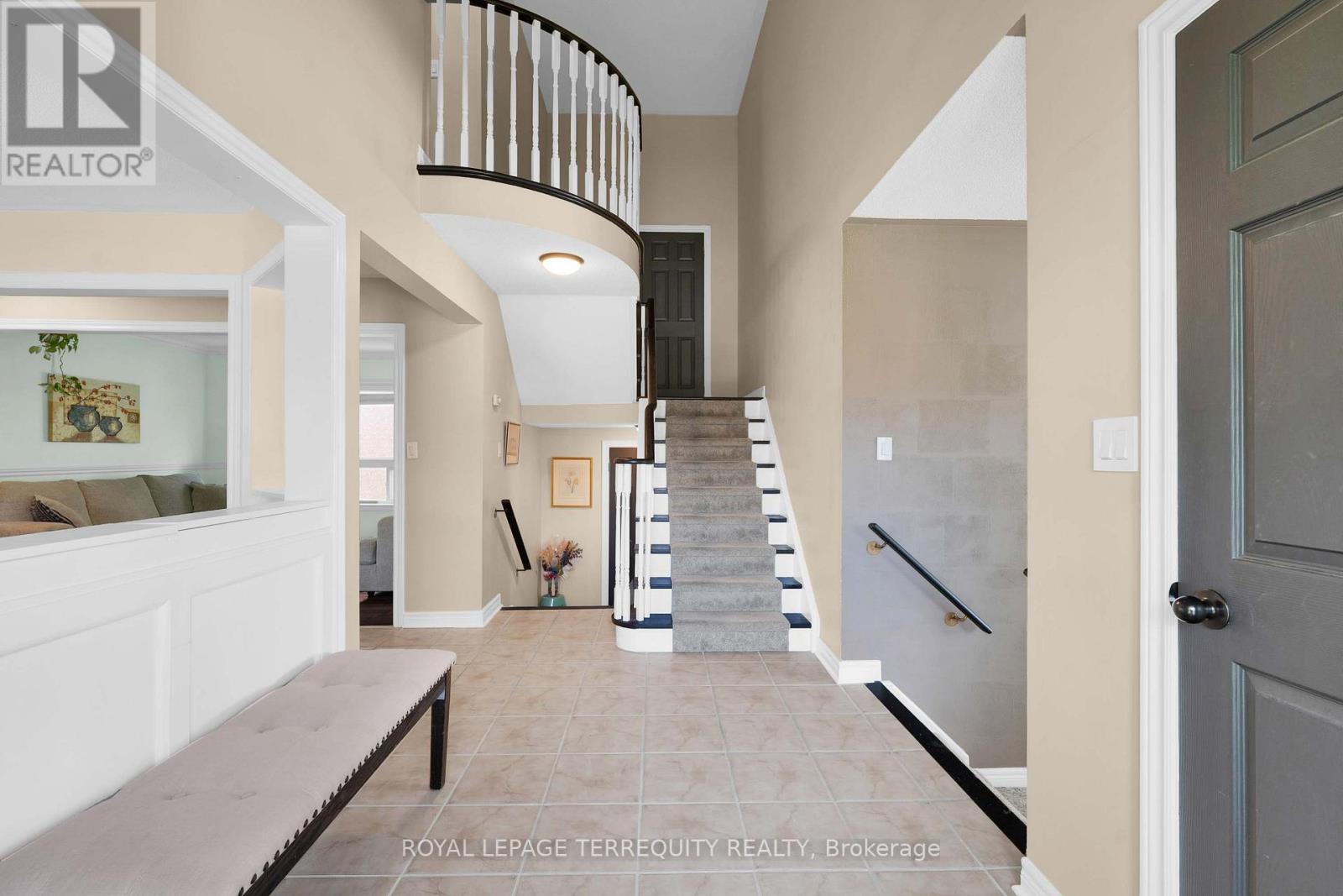 44 Iberville Road, Whitby, Ontario  L1M 1H7 - Photo 6 - E13834420