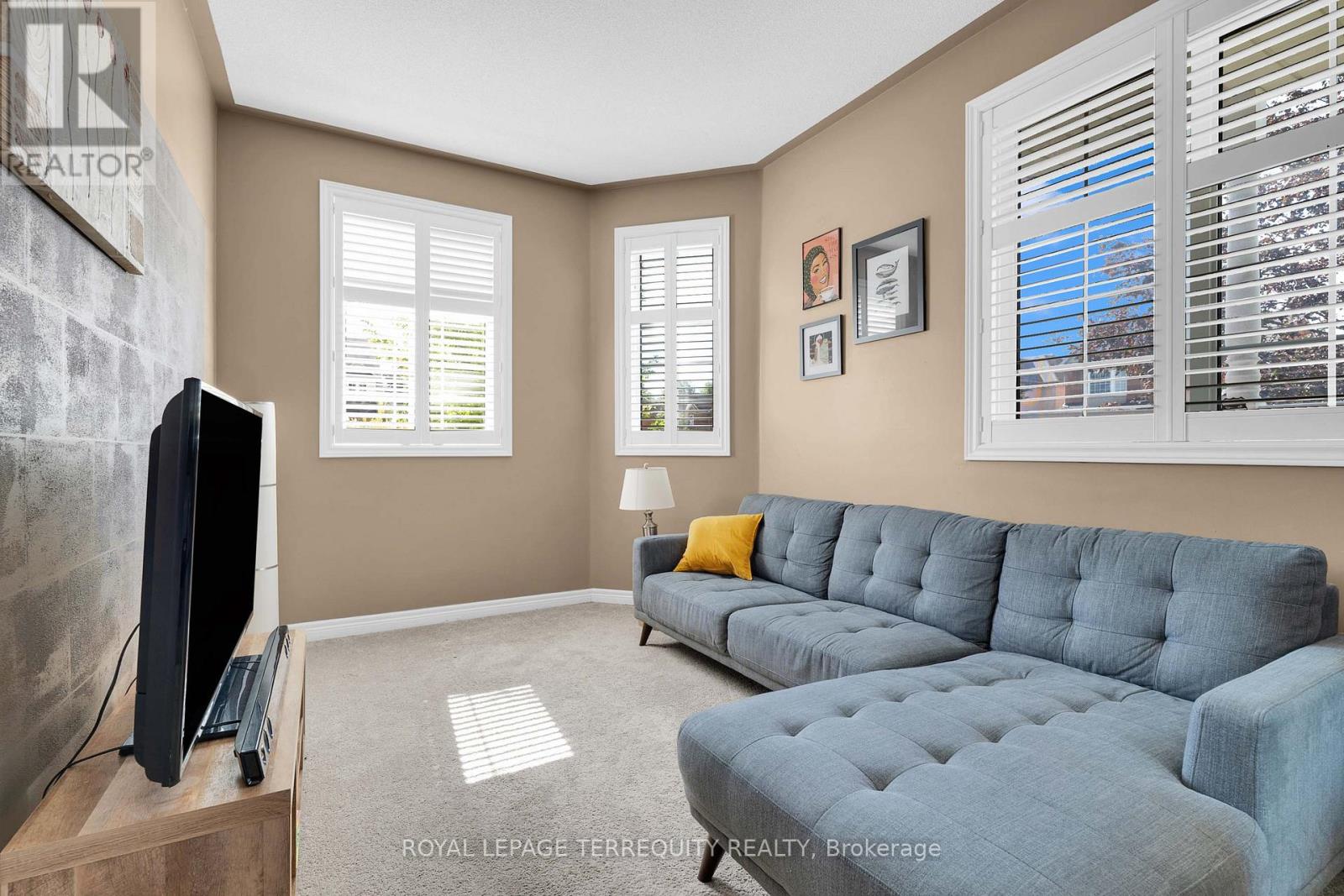 44 Iberville Road, Whitby, Ontario  L1M 1H7 - Photo 8 - E13834420