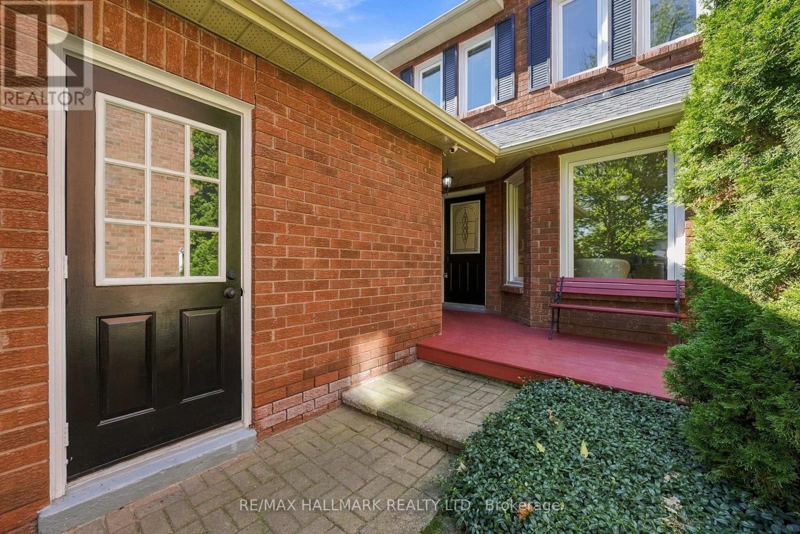 89 Crawford Rose Drive, Aurora, Ontario  L4G 4R5 - Photo 5 - N13834368