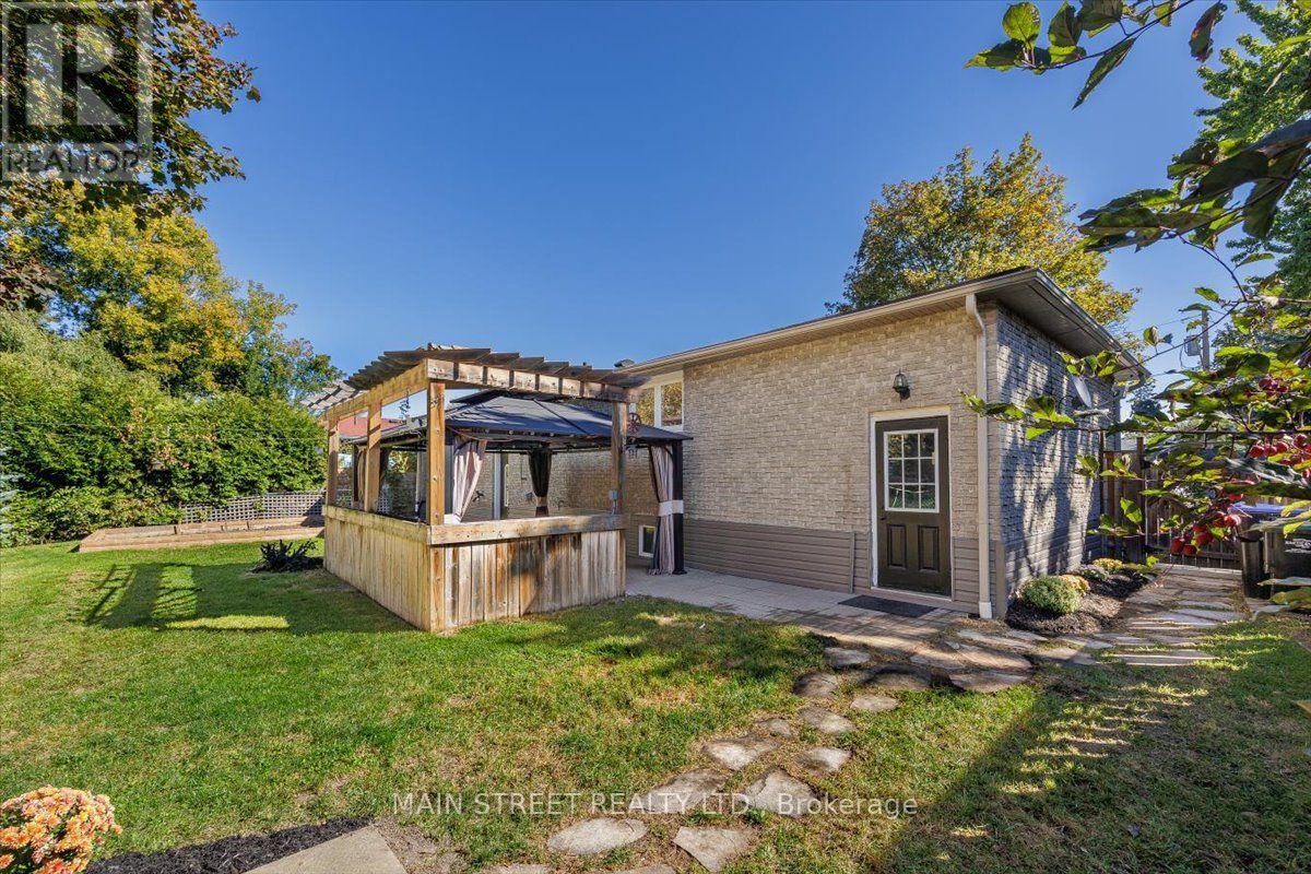 38 Townsend Avenue, Bradford West Gwillimbury (Bradford), Ontario  L3Z 1Y1 - Photo 5 - N13834378