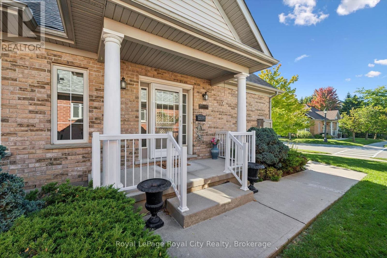 11 Honeysuckle Drive, Guelph, Ontario N1G 4X7 - Photo 3 - X13834244