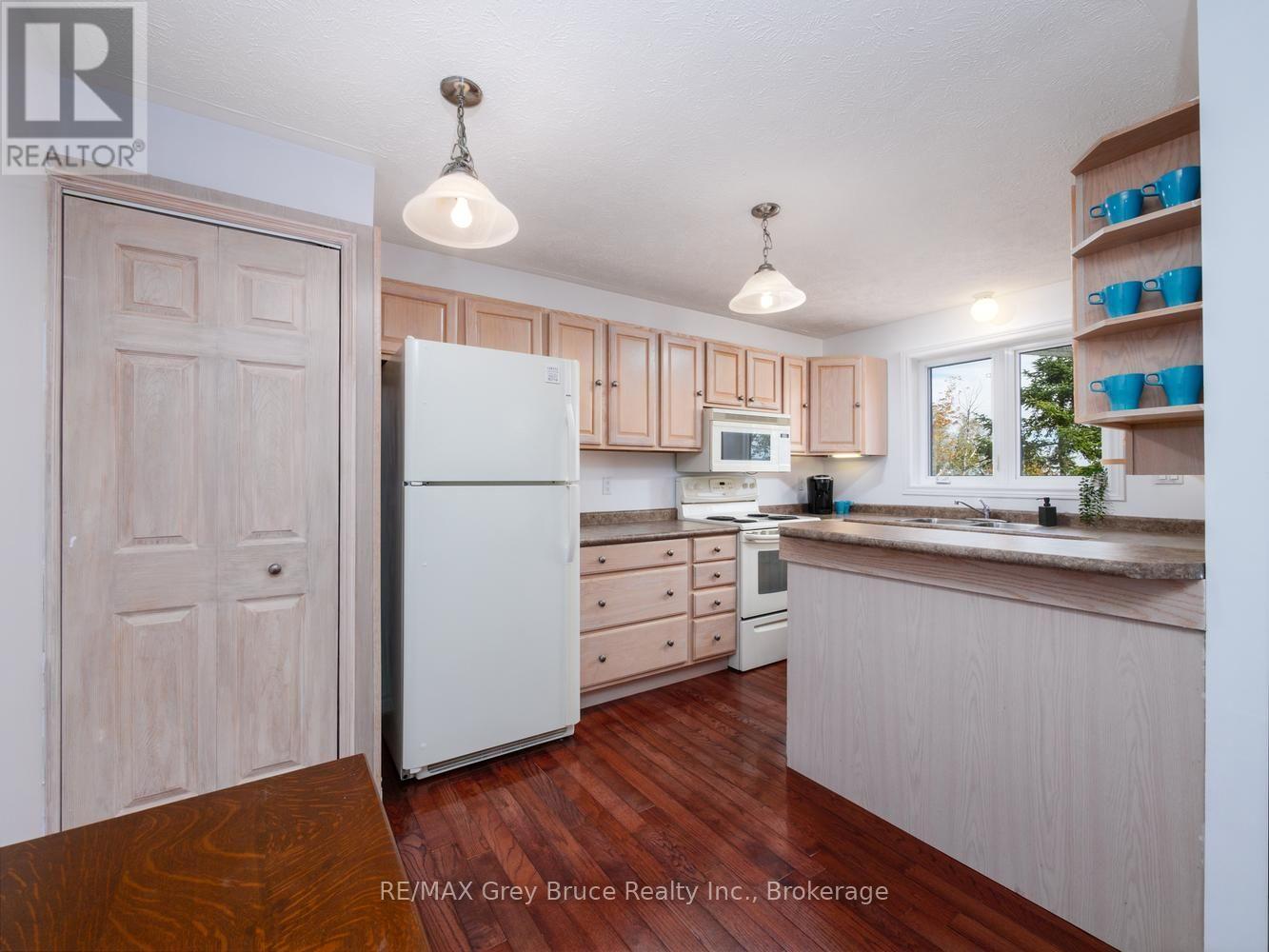 146 Mckague Road, Northern Bruce Peninsula, Ontario N0H 1W0 - Photo 11 - X13834312