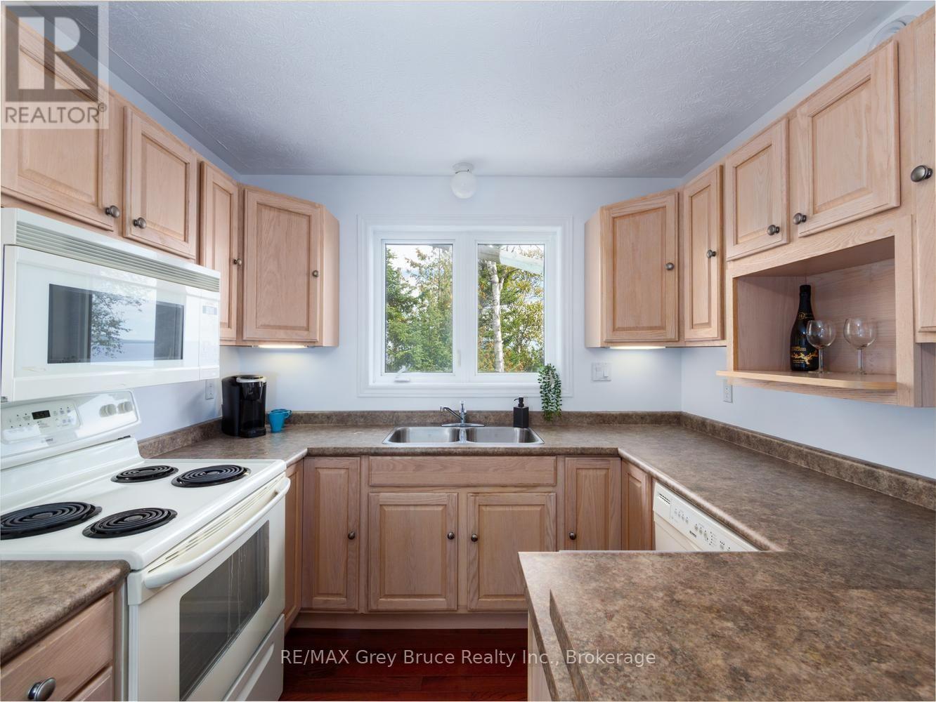 146 Mckague Road, Northern Bruce Peninsula, Ontario N0H 1W0 - Photo 13 - X13834312