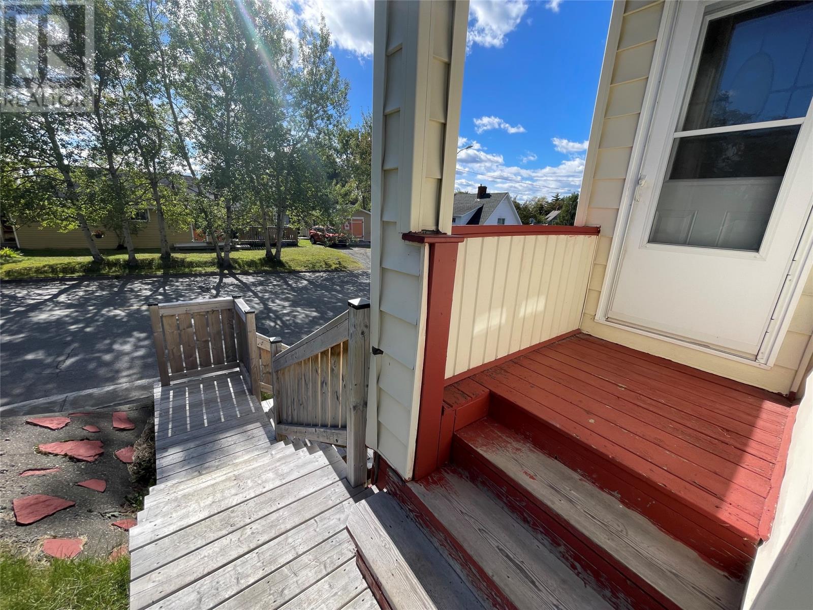 104 Lincoln Road photo 5