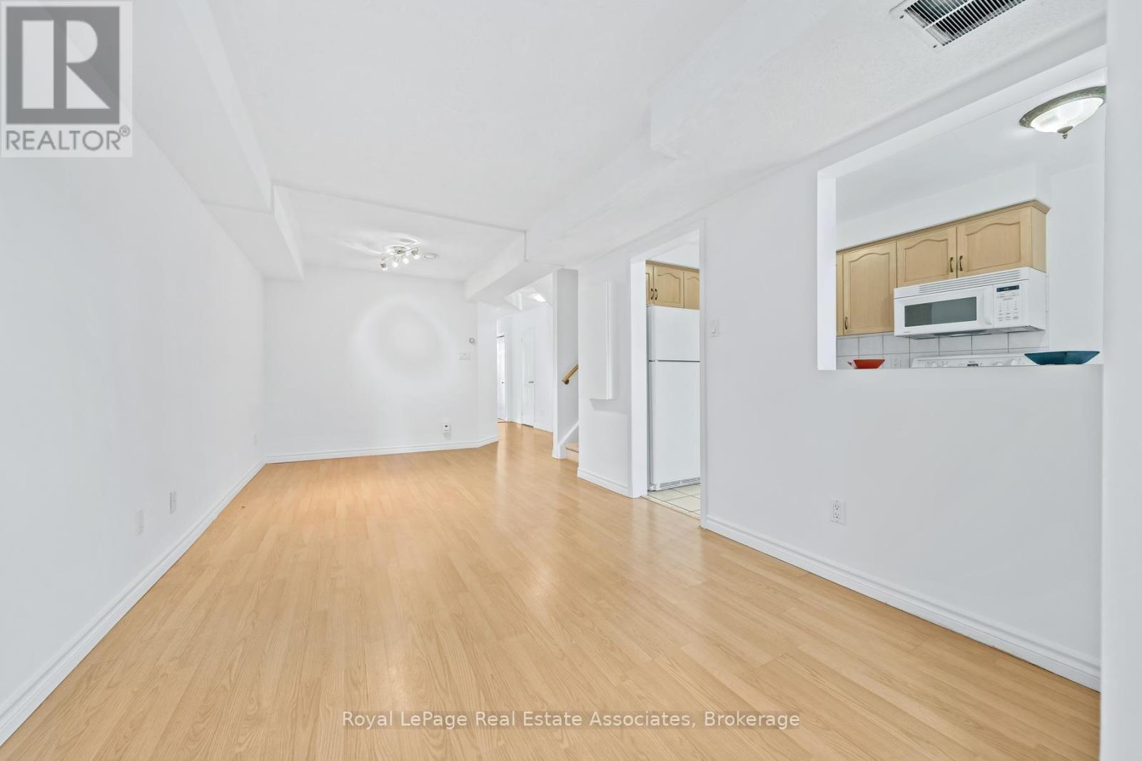 30 Stewart Maclaren Road, Halton Hills, Ontario  L7G 5L9 - Photo 8 - W13834298