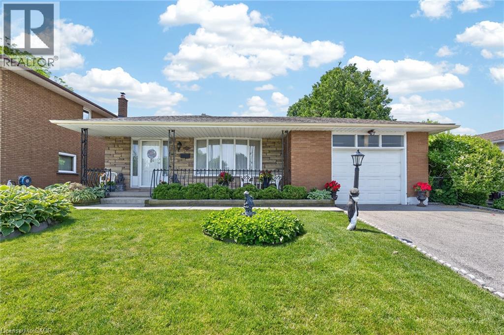 11 FASSETT Avenue, Hamilton, Ontario