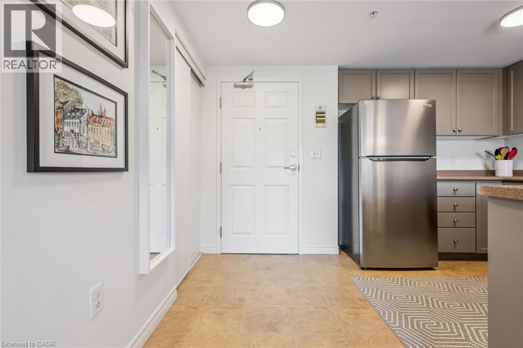19 Waterford Drive Unit# 214, Guelph, Ontario  N1L 0G8 - Photo 4 - 40862503