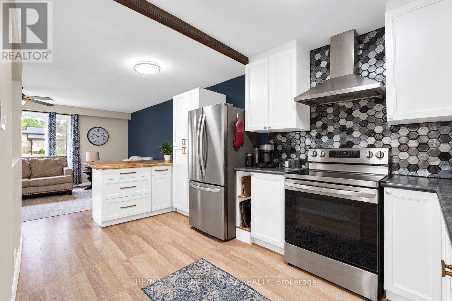109 Daphne Crescent, Barrie, Ontario  L4M 2Y7 - Photo 10 - S13819202