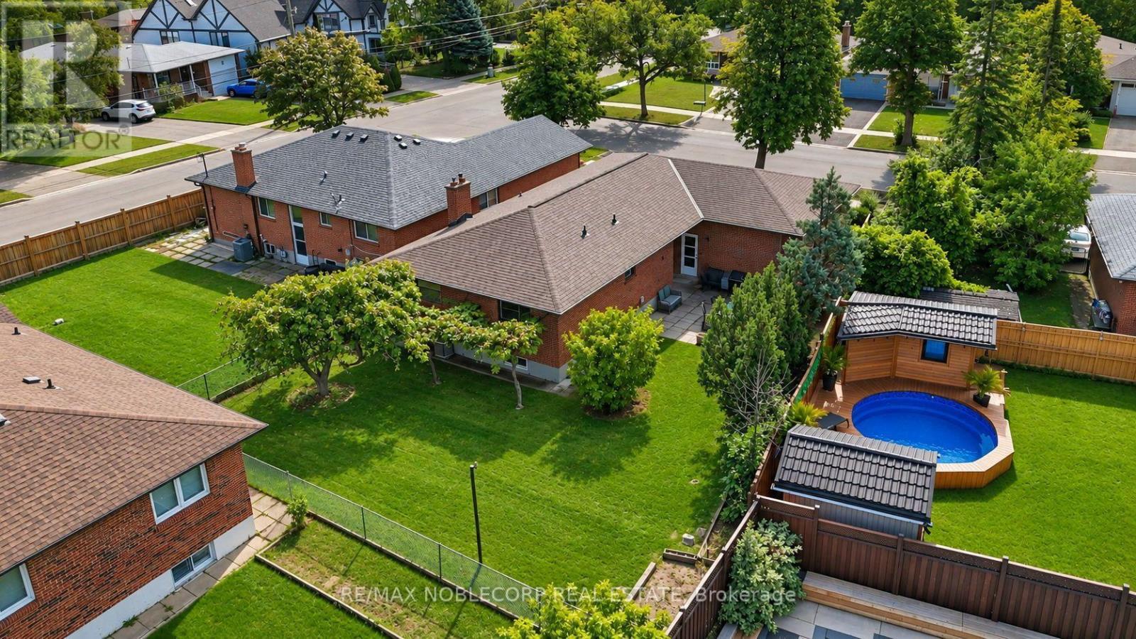 4 Warlingham Court, Toronto, Ontario M9C 3K3 - Photo 39 - W13834320