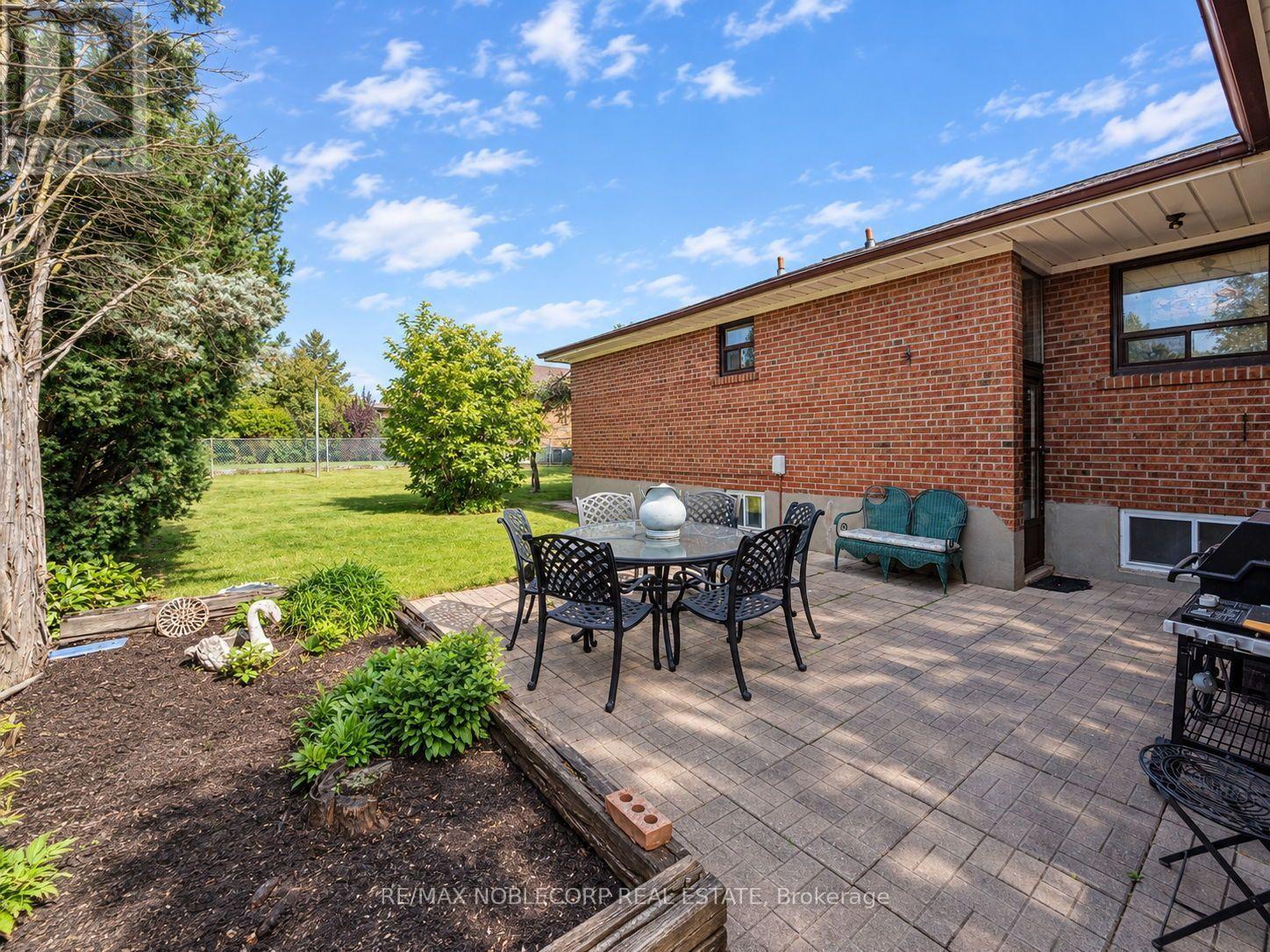 4 Warlingham Court, Toronto, Ontario M9C 3K3 - Photo 35 - W13834320