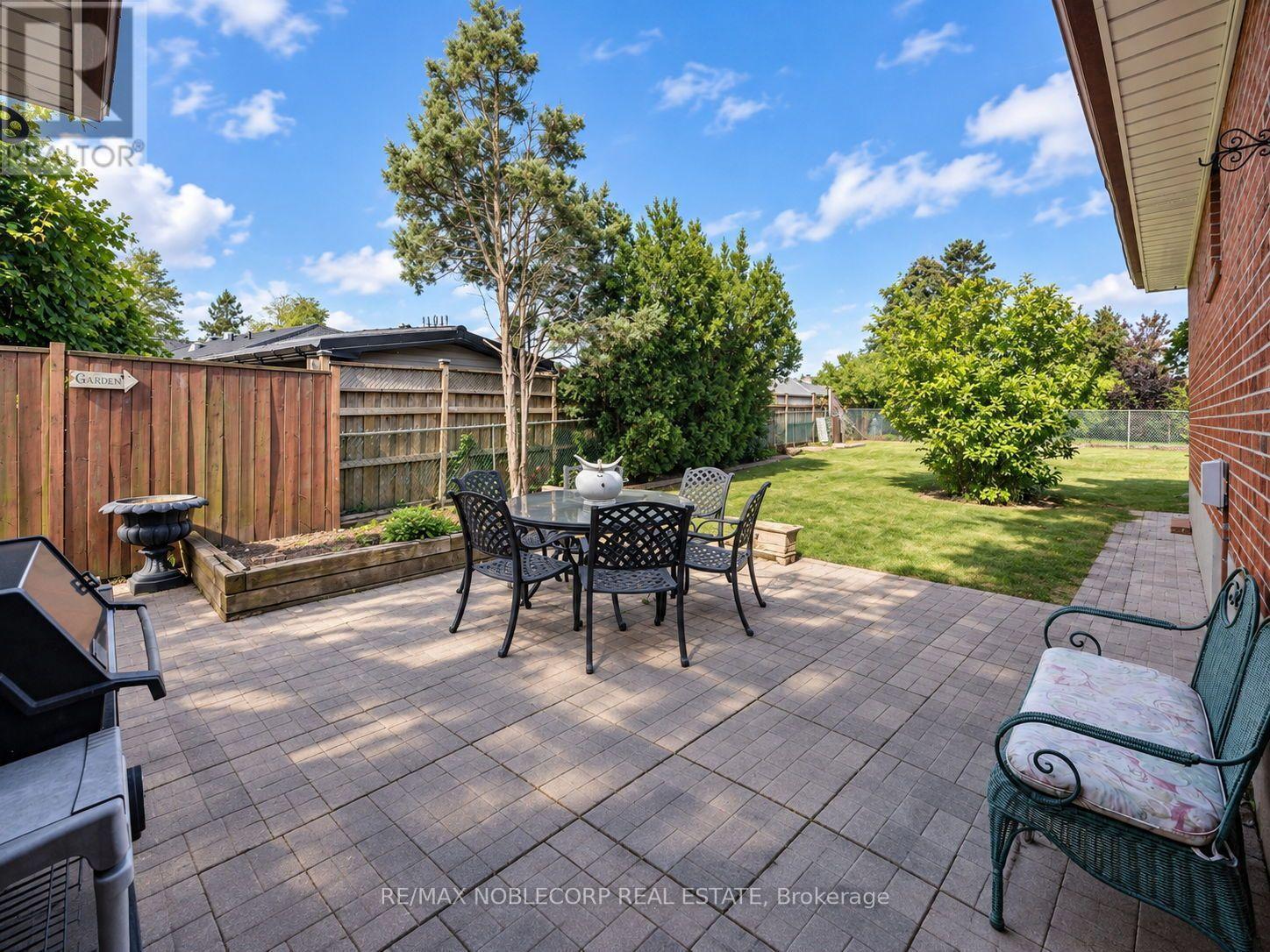 4 Warlingham Court, Toronto, Ontario M9C 3K3 - Photo 36 - W13834320