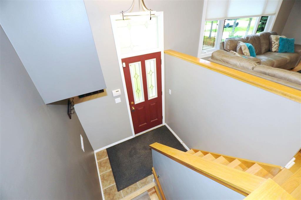 826 Community Row, Winnipeg, Manitoba R3R 1J1 - Photo 4 - 202624078