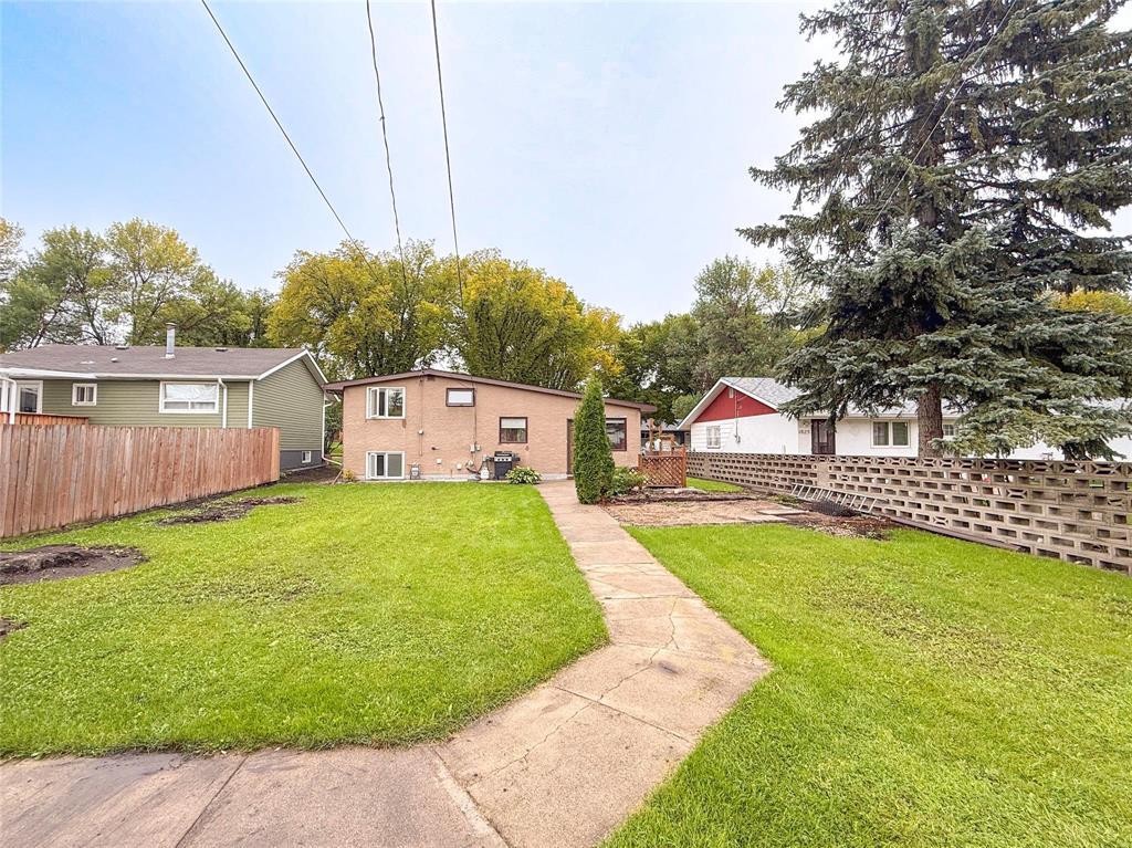 1033 Russell Street, Brandon, Manitoba  R7A 5J1 - Photo 20 - 202624306