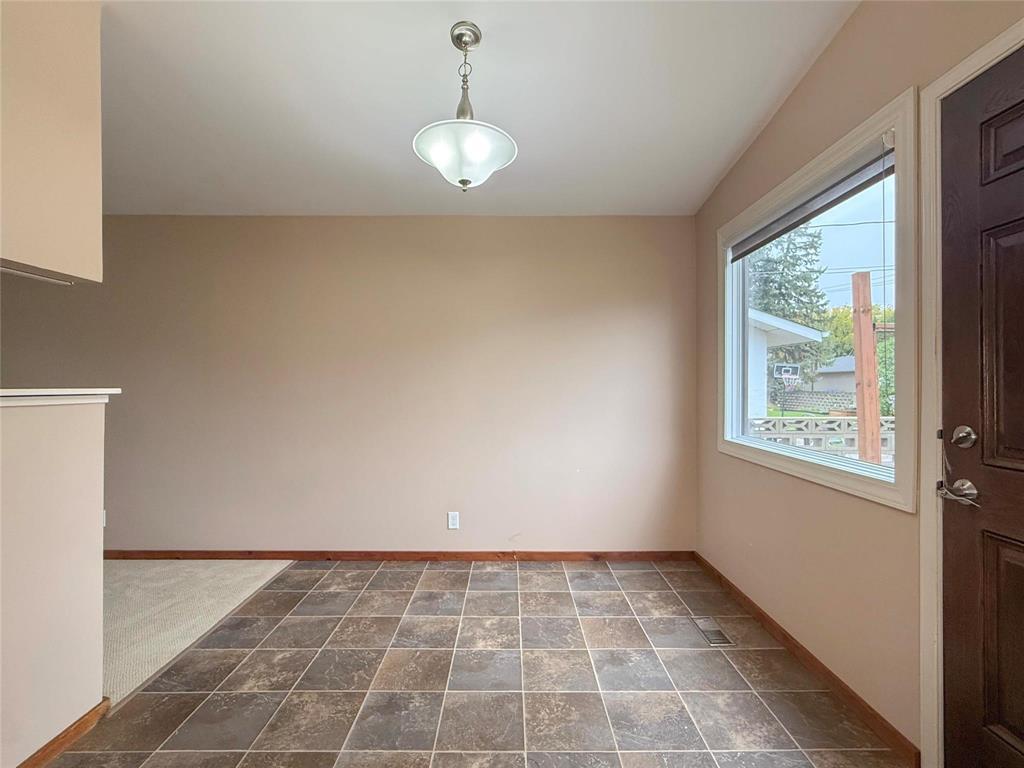 1033 Russell Street, Brandon, Manitoba  R7A 5J1 - Photo 6 - 202624306