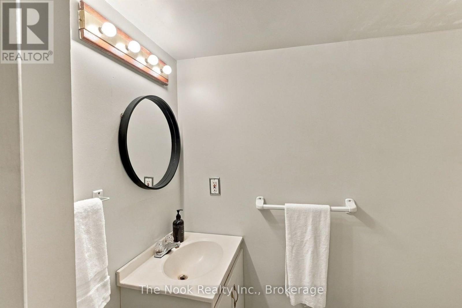 27 Field Crescent, Ajax, Ontario  L1Z 1B3 - Photo 29 - E13834434
