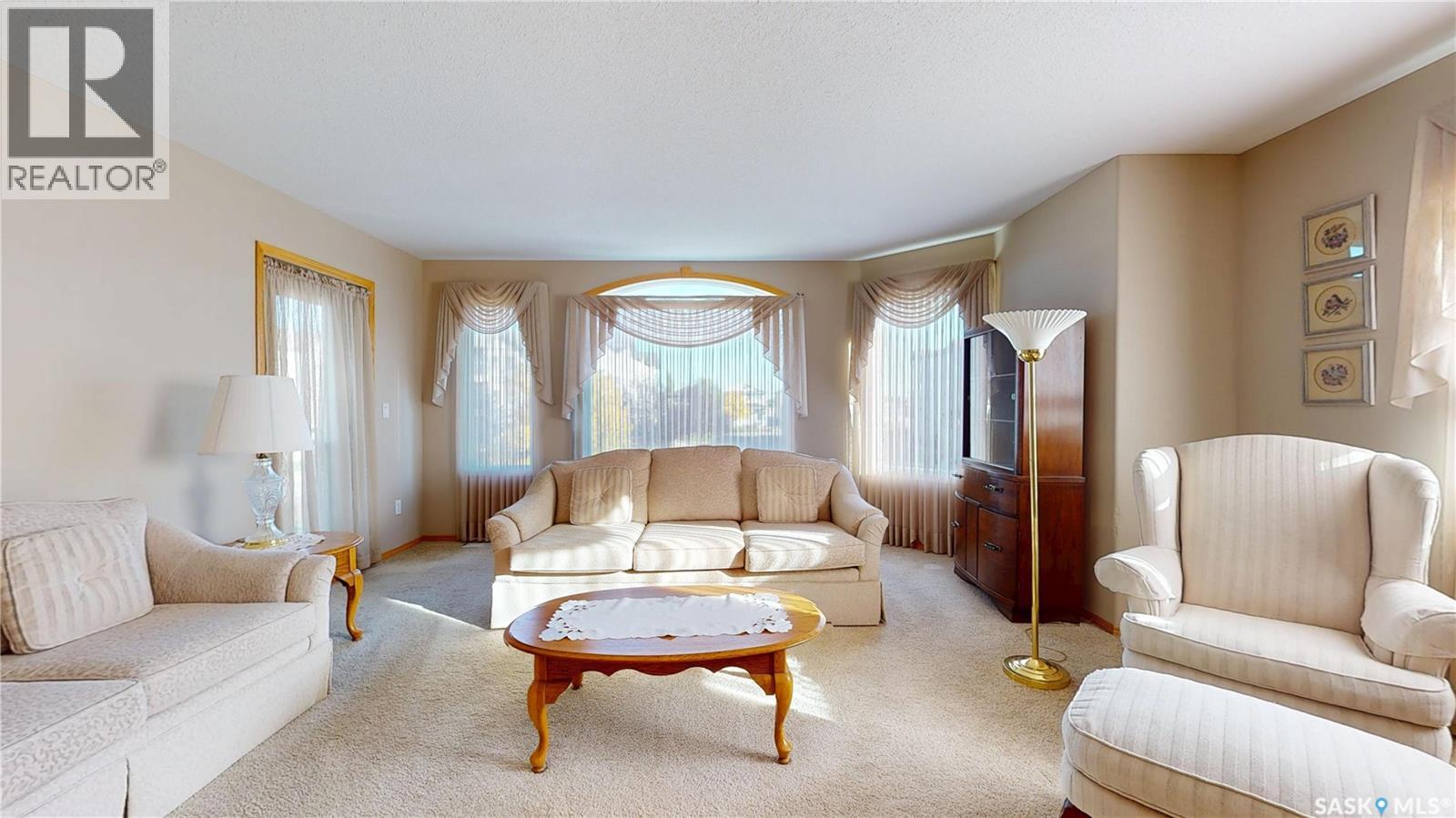 207 1225 STOCKTON STREET N, regina, Saskatchewan