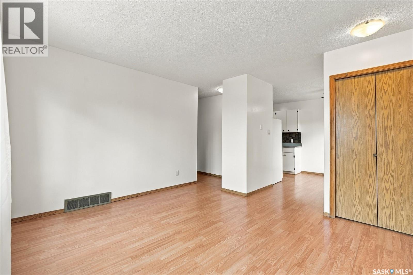 28 6918 Blakeney Drive, Regina, Saskatchewan  S4X 2N5 - Photo 7 - SK049631