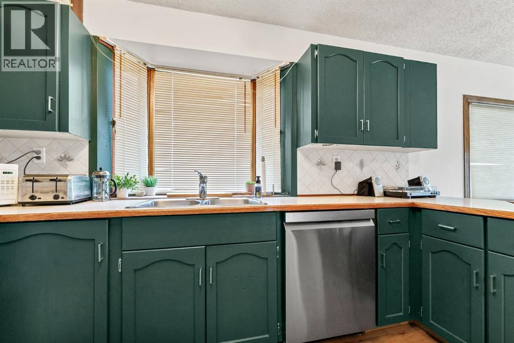 352 Cornell Crescent SW