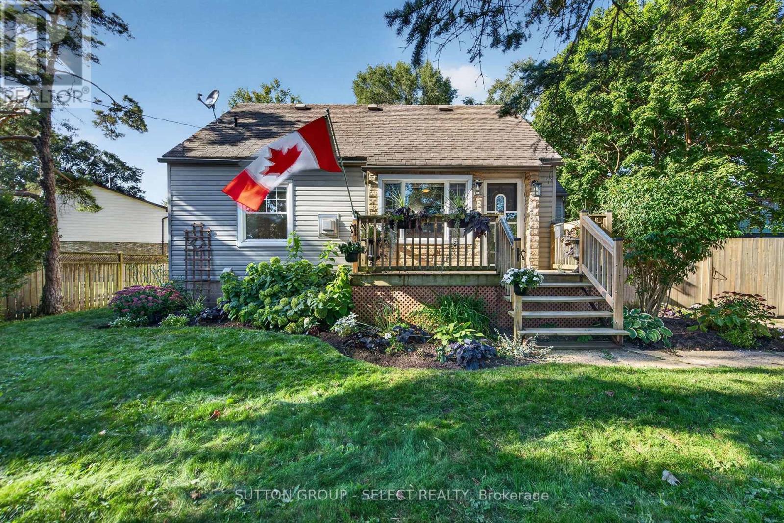 2010 TRAFALGAR STREET, London East, Ontario