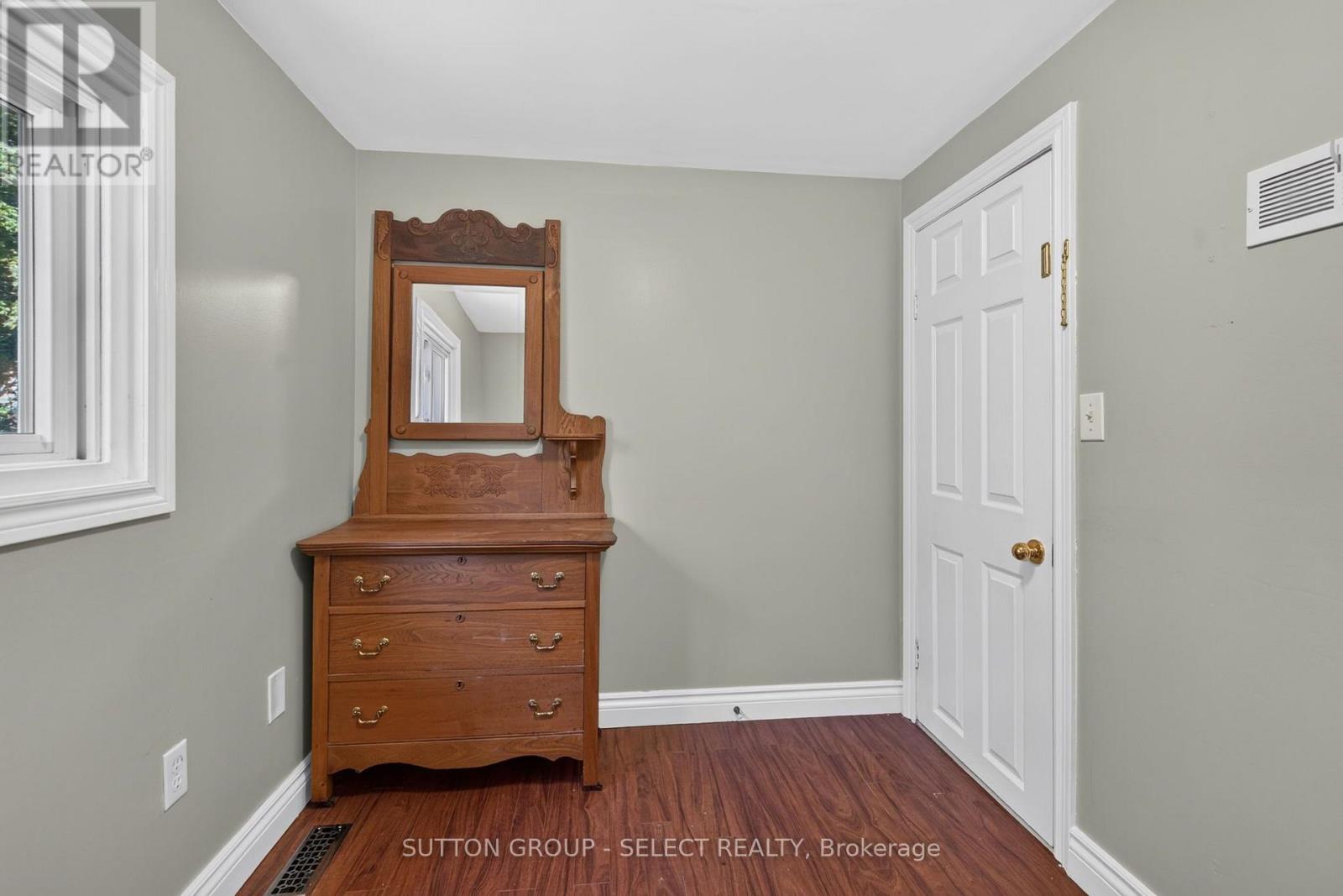 2010 Trafalgar Street, London East, Ontario  N5V 1V5 - Photo 17 - X13834686