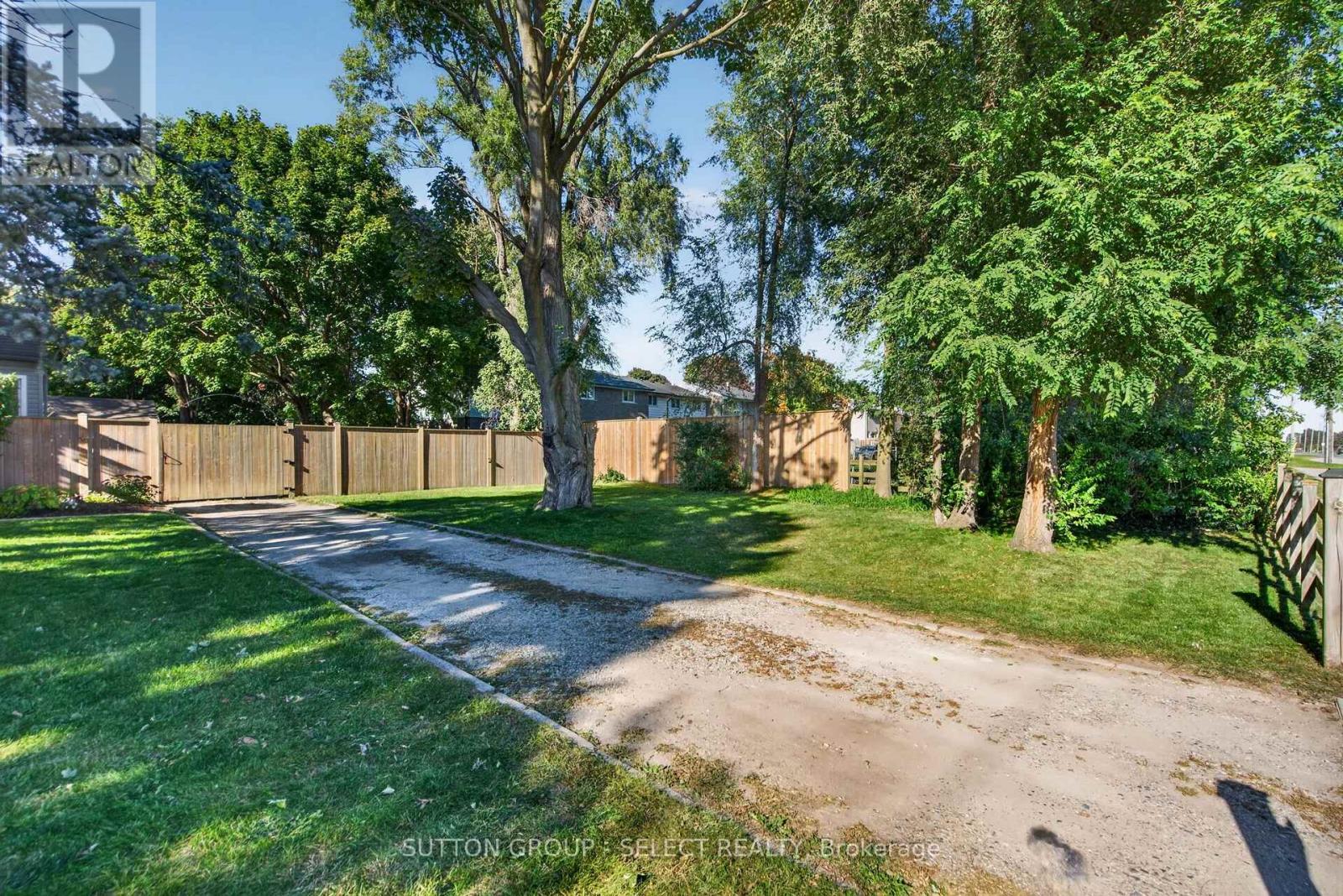 2010 Trafalgar Street, London East, Ontario  N5V 1V5 - Photo 4 - X13834686