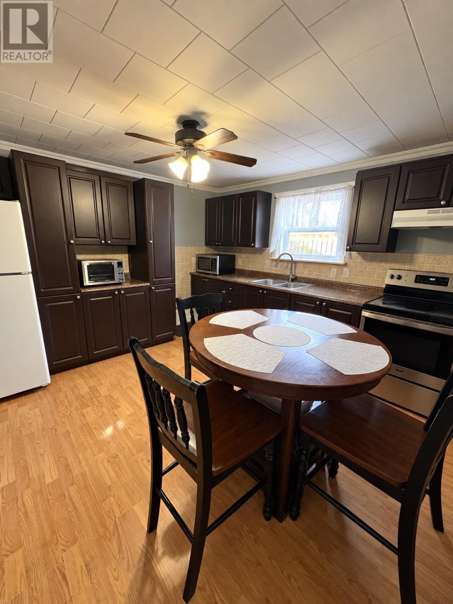 19 Glendale Avenue, Mount Pearl — photo 7