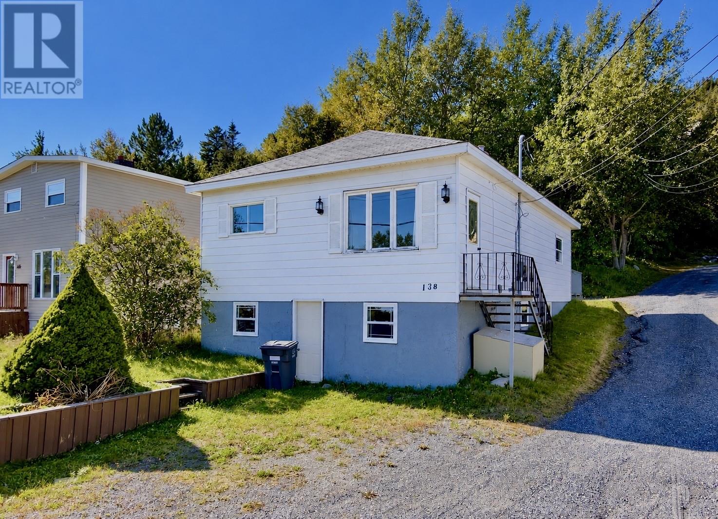 138 MEMORIAL Drive, CLARENVILLE, Newfoundland & Labrador
