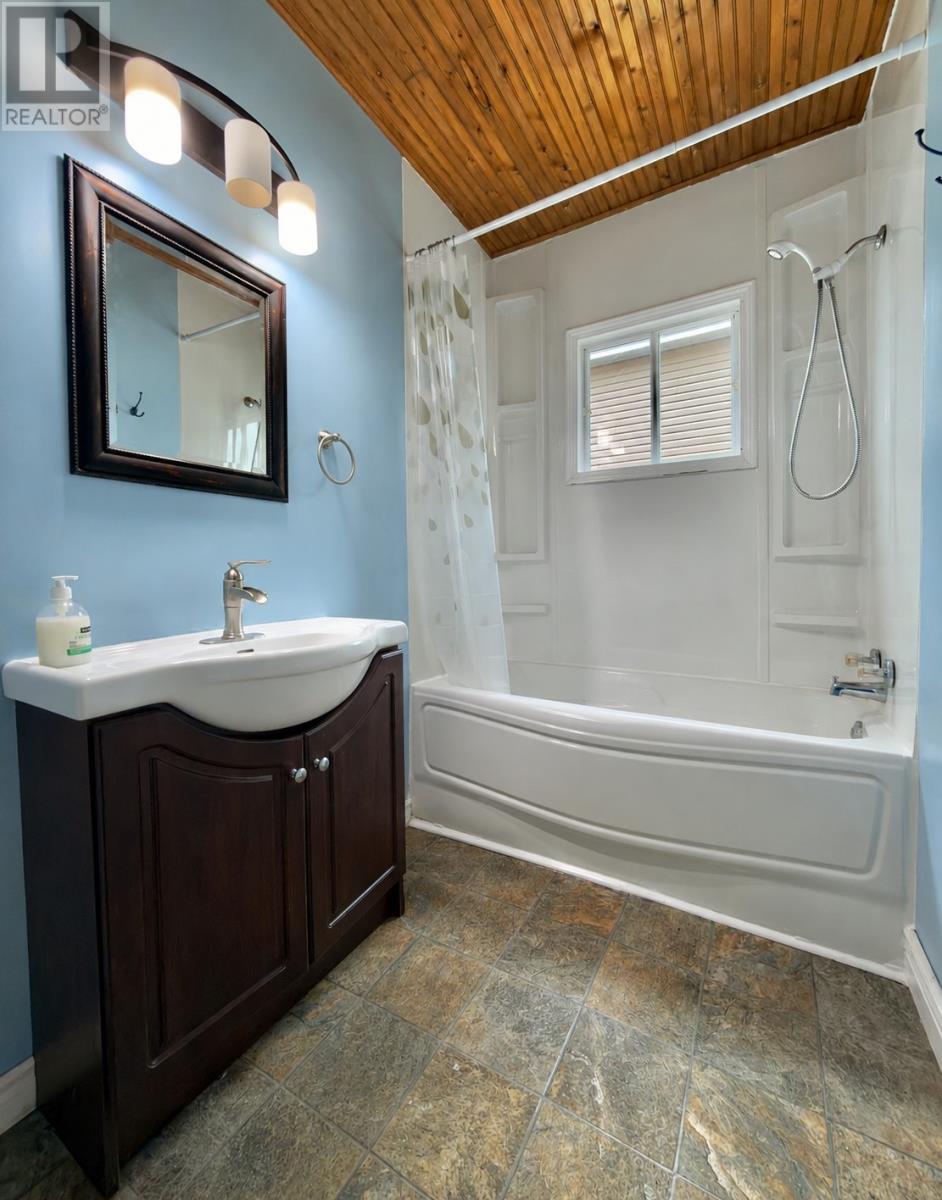 138 MEMORIAL Drive, CLARENVILLE — photo 12